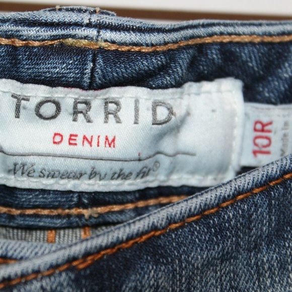 Torrid Skinny Jeans Medium Wash Destruction HW7092 - Picture 3 of 5